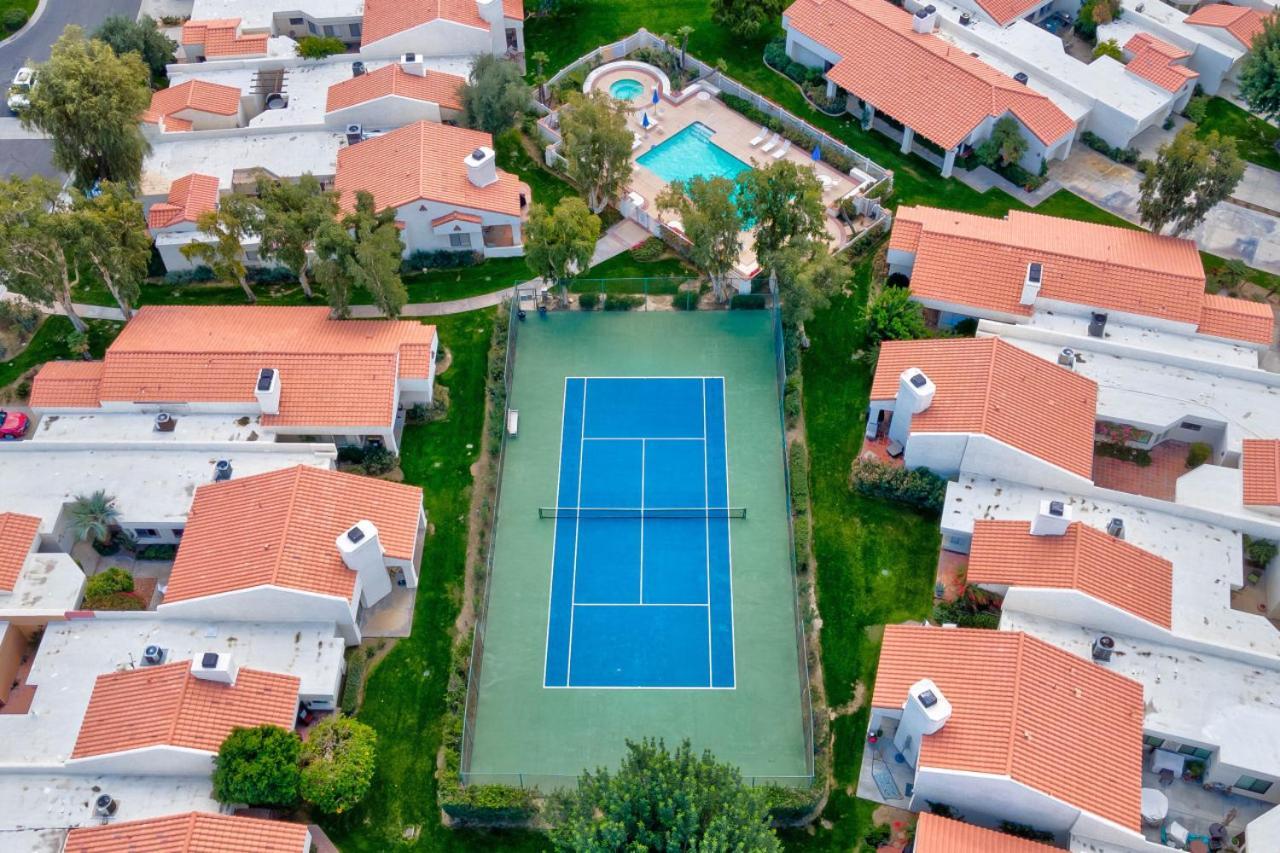Family Casa Terra Pool And Gated Home La Quinta Exterior photo
